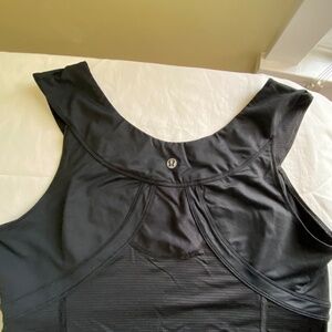 Lululemon workout tank
